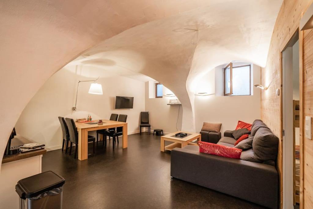 Aya, Appartement Moderne Dans Le Coeur Du Village Le Monêtier-les-Bains Extérieur photo